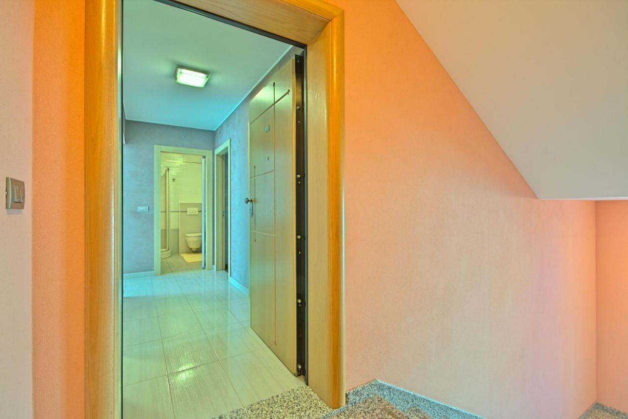 Apartments Riva-Interauto Umag Bagian luar foto