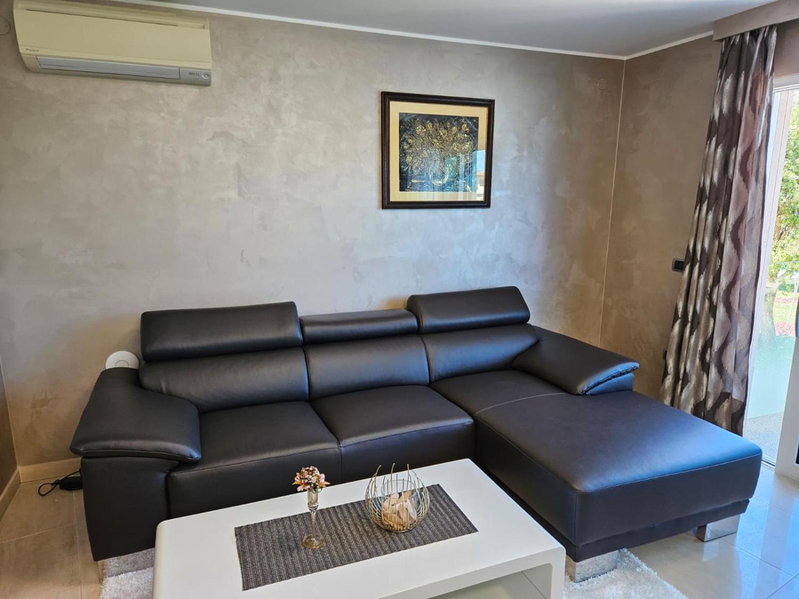 Apartments Riva-Interauto Umag Bagian luar foto