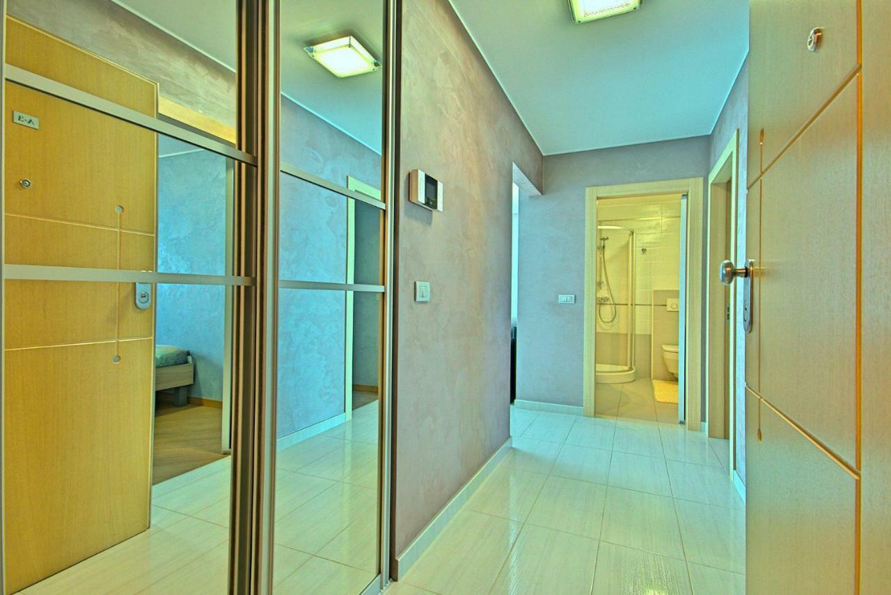 Apartments Riva-Interauto Umag Bagian luar foto